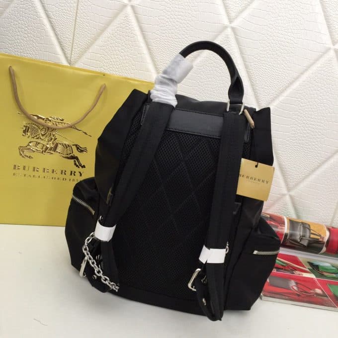 バーバリーバッグコピー 2021新品注目度NO.1 BURBERRY 男女兼用 バックパック - 画像 (3)