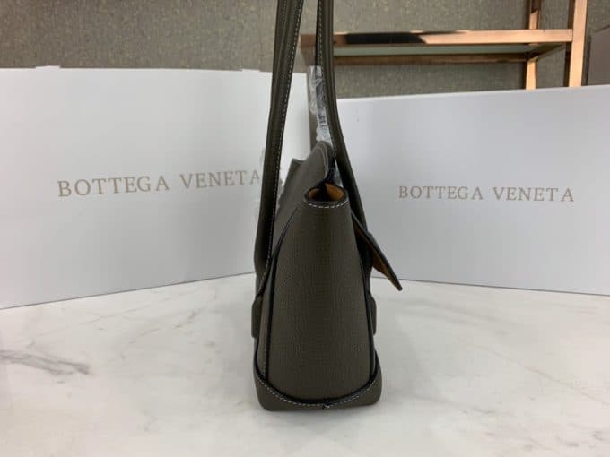 2019秋冬高品質ボッテガヴェネタ(Bottega Veneta)☆レディース ハンドバックコピー☆気持ちの良い触り心地♪相性抜群！ - 画像 (3)