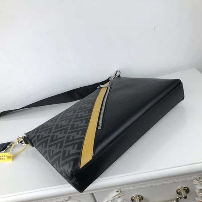 フェンディバッグコピー 定番人気2021新品 FENDI メンズ ショルダーバッグ - 画像 (4)