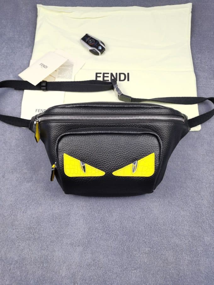 フェンディバッグコピー 2021新品注目度NO.1 FENDI メンズ ボディバッグ