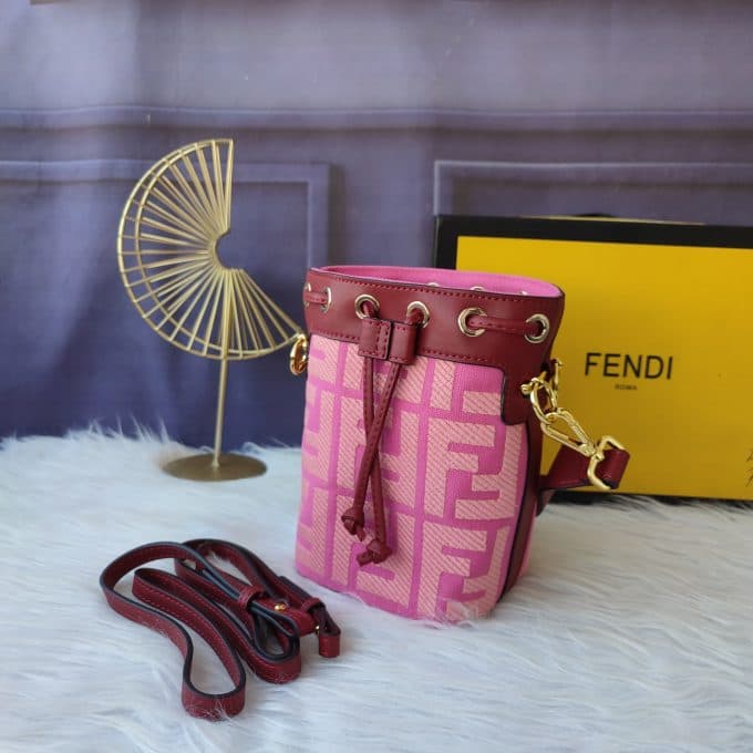 フェンディバッグコピー 大人気2022新品 FENDI レディース バケツバッグ - 画像 (2)