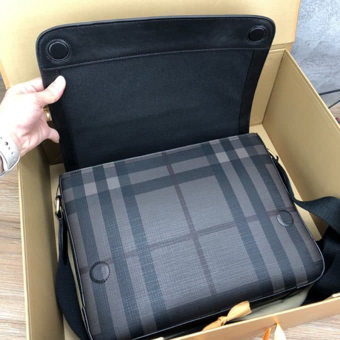 バーバリーバッグコピー 大人気2021新品 BURBERRY メンズ ショルダーバッグ - 画像 (9)