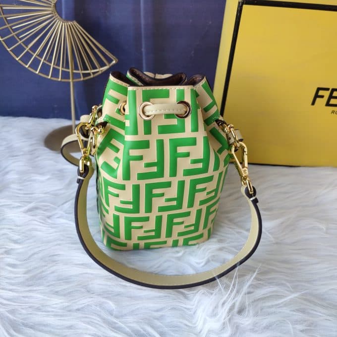フェンディバッグコピー 大人気2022新品 FENDI レディース バケツバッグ - 画像 (2)