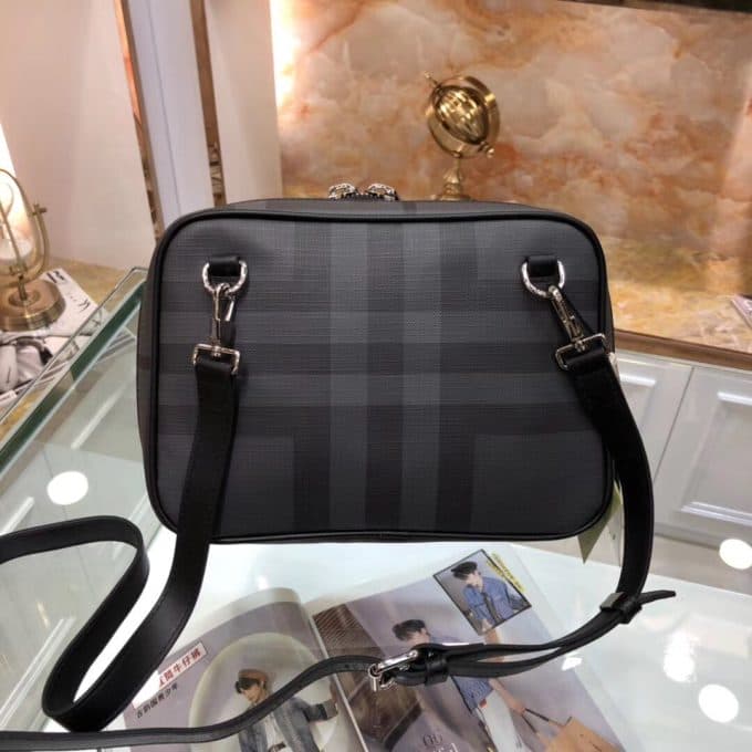 バーバリーバッグコピー 2021新品注目度NO.1 BURBERRY メンズ ショルダーバッグ - 画像 (3)
