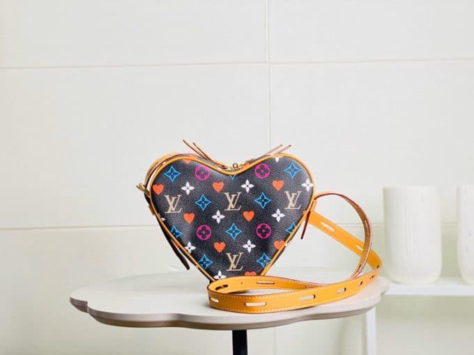 ルイヴィトンバッグコピー 2020新品注目度NO.1 Louis Vuitton レディース ショルダーバッグ