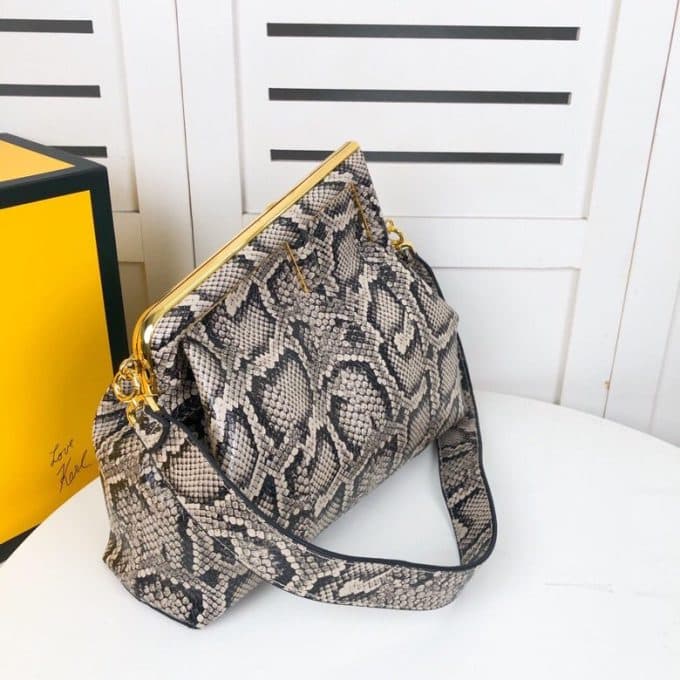 フェンディバッグコピー 2022新品注目度NO.1 FENDI レディース ショルダーバッグ - 画像 (2)