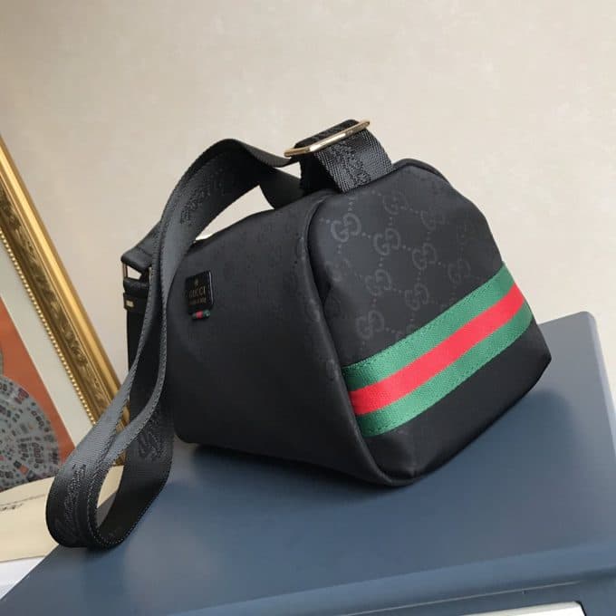 グッチバッグコピー 定番人気2021新品 GUCCI メンズ ショルダーバッグ - 画像 (5)