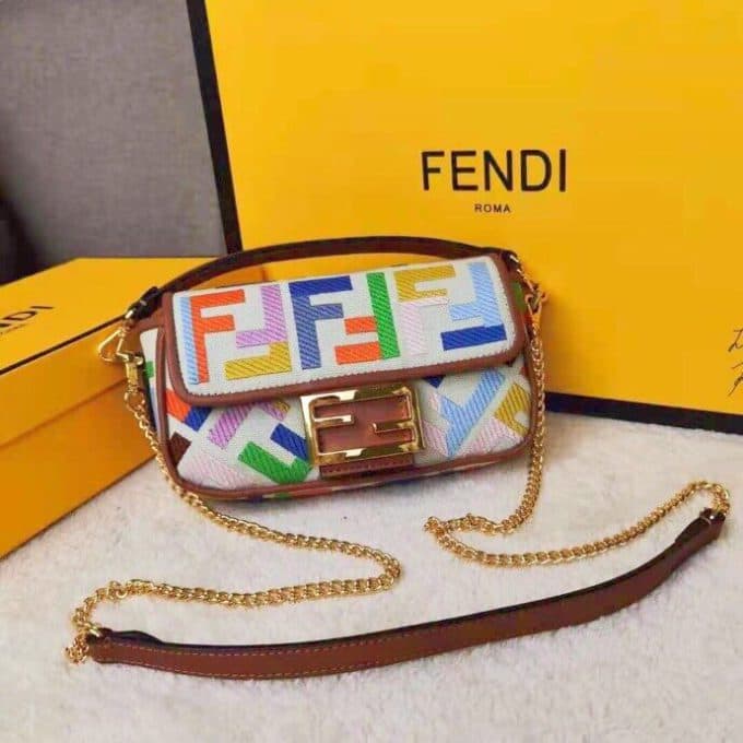 フェンディバッグコピー 大人気2022新品 FENDI レディース ショルダーバッグ