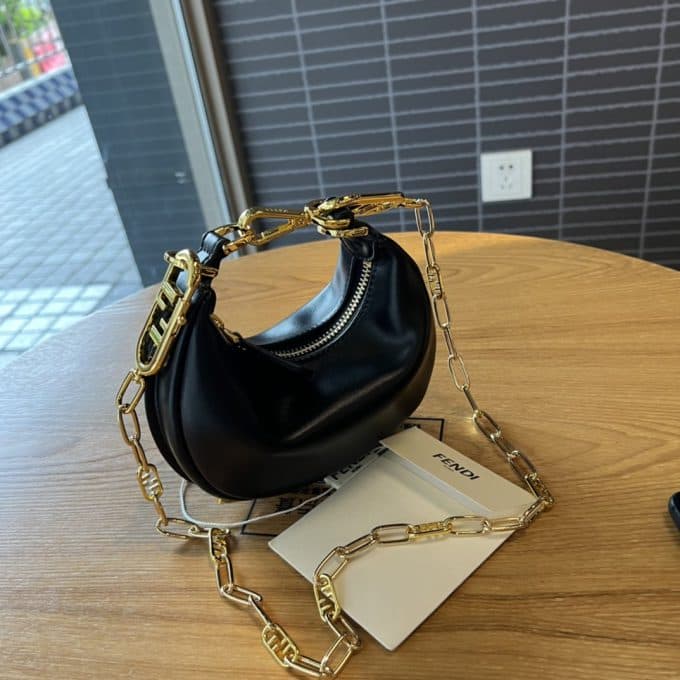 フェンディバッグコピー 2022新品注目度NO.1 FENDI レディース ハンドバッグ - 画像 (2)