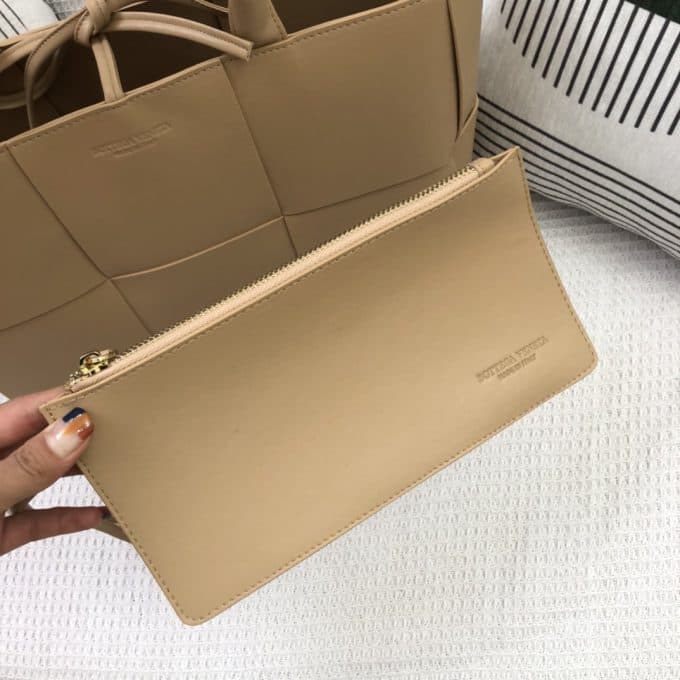 ボッテガヴェネタバッグコピー 定番人気2021新品 Bottega Veneta メンズ トートバッグ - 画像 (7)