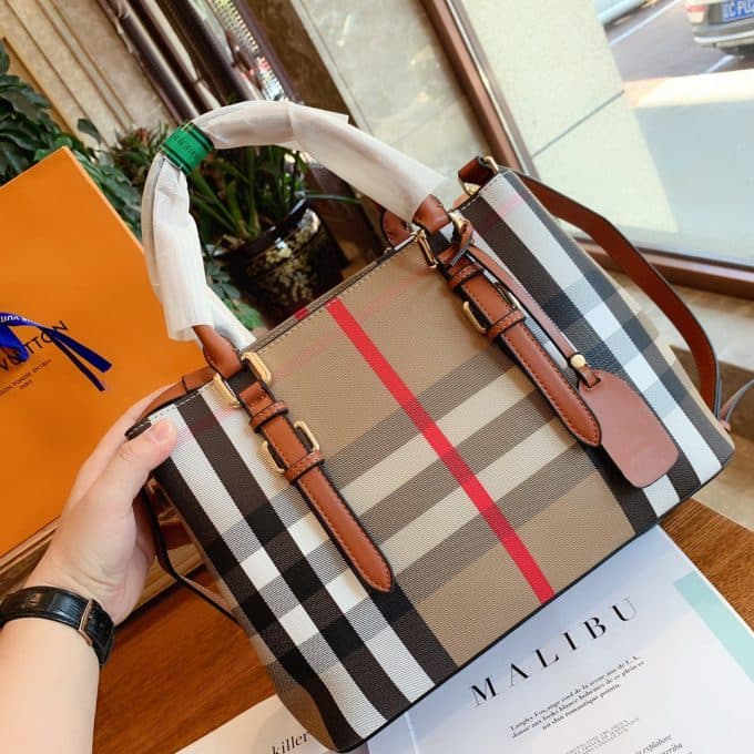 2019人気新作バーバリー(BURBERRY)☆レディース ハンドバックコピー☆どんなアイテムとも相性がいい！絶賛発売中！！ - 画像 (5)