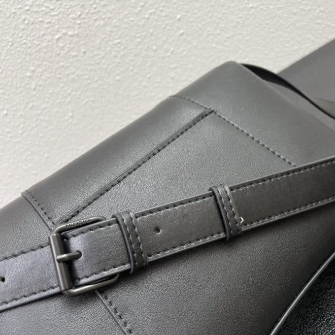 バレンシアガバッグコピー 定番人気2022新品 BALENCIAGAレディース ショルダーバッグ - 画像 (6)