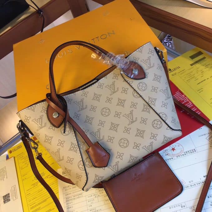 ルイヴィトンバッグコピー 大人気2020新品 Louis Vuitton レディース トートバッグ