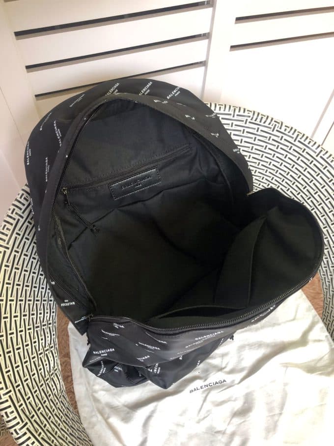 バレンシアガバッグコピー 大人気2021新品 BALENCIAGA 男女兼用 バックパック - 画像 (8)