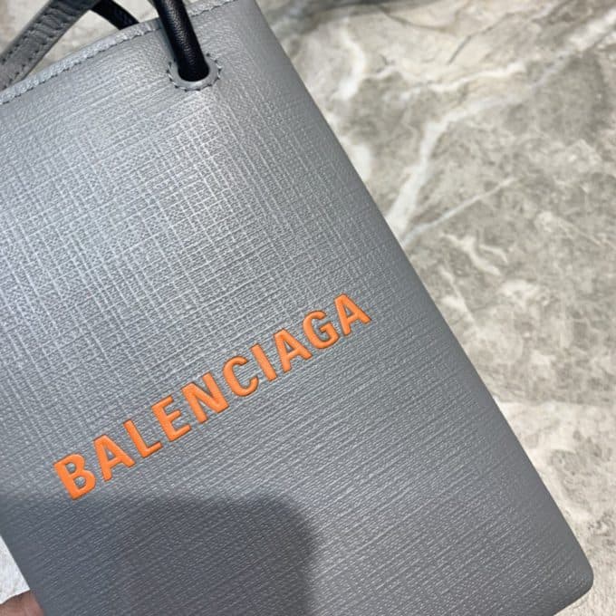 高品質 バレンシアガバッグコピー 定番人気2021新品 BALENCIAGA 男女兼用 ショルダーバッグ - 画像 (5)