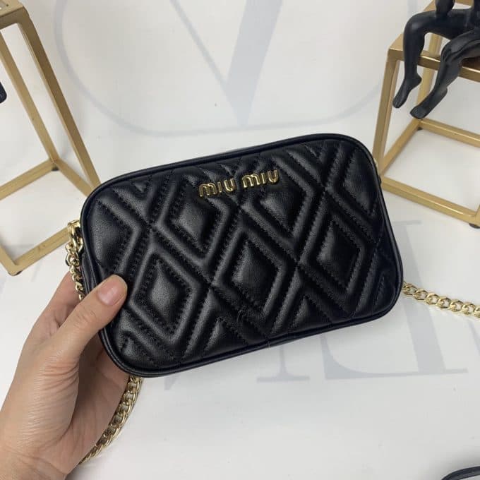 2019秋冬高品質ミュウミュウ(MIUMIU)☆ ショルダーバッグコピー☆気持ちの良い触り心地♪相性抜群！ - 画像 (2)