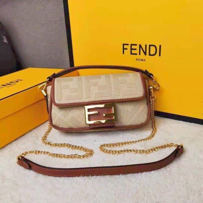 フェンディバッグコピー 大人気2022新品 FENDI レディース ショルダーバッグ