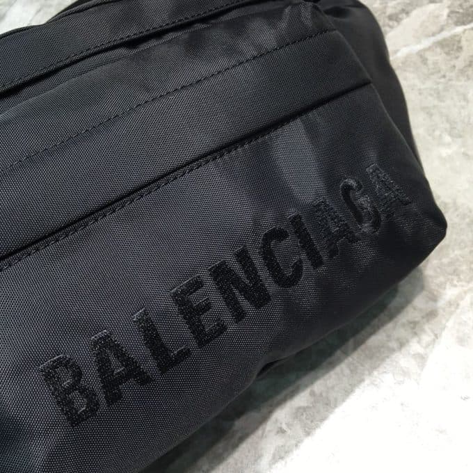 高品質 バレンシアガバッグコピー 2021新品注目度NO.1 BALENCIAGA 男女兼用 ウエストポーチ - 画像 (3)