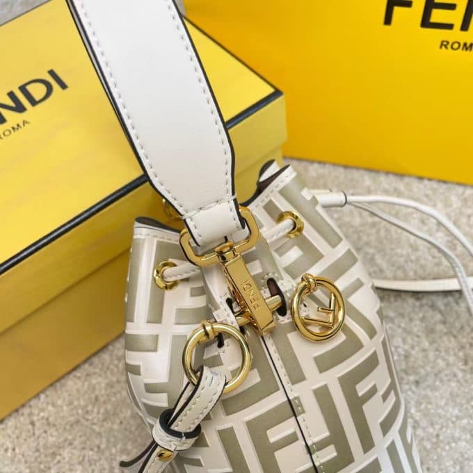フェンディバッグコピー 2022新品注目度NO.1 FENDI レディース バケツバッグ - 画像 (7)