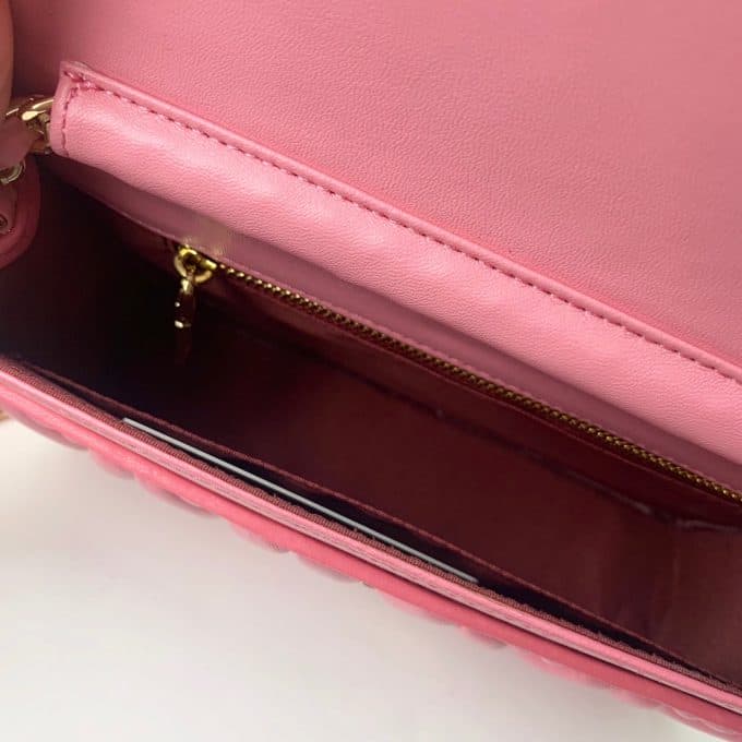 2019新作超売れ筋ミュウミュウ(MIUMIU)☆ ショルダーバッグコピー☆効果抜群♪視線を独り占める!! - 画像 (9)