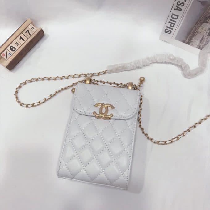 シャネルバッグコピー 定番人気2021新品 CHANEL 男女兼用 携帯 電話 バッグ