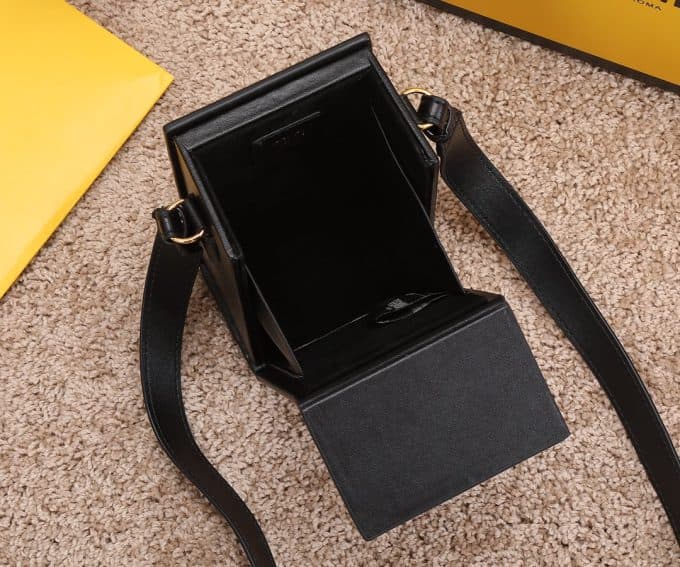 フェンディバッグコピー 定番人気2022新品 FENDI 男女兼用 携帯 電話 バッグ - 画像 (9)
