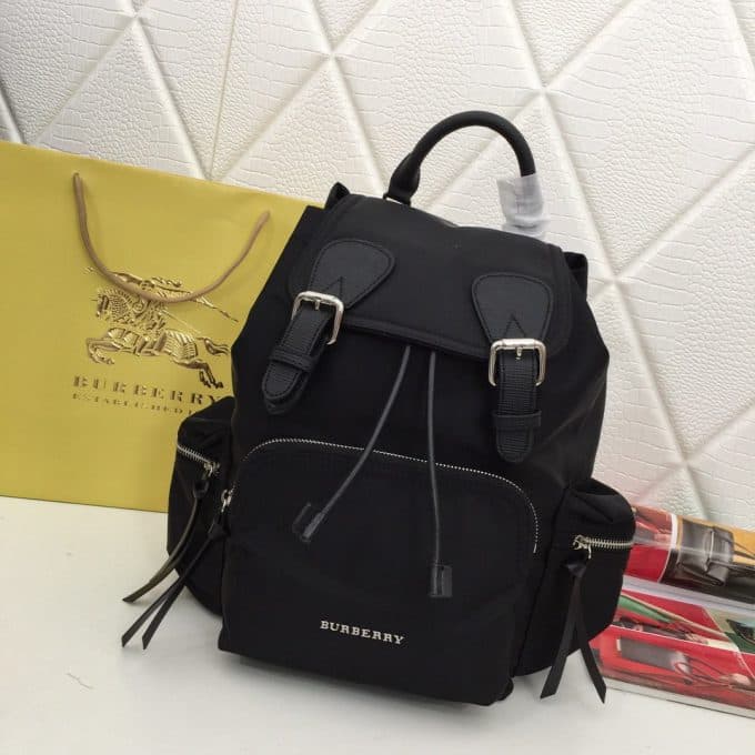 バーバリーバッグコピー 2021新品注目度NO.1 BURBERRY 男女兼用 バックパック