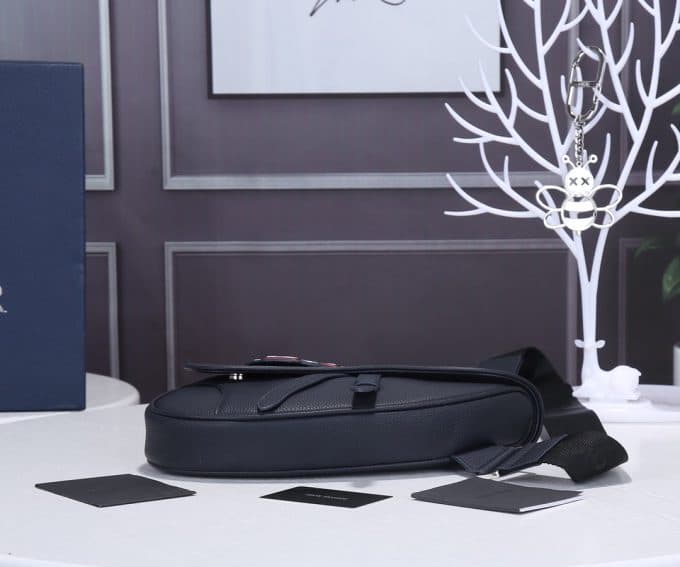 人気高級 ディオールバッグコピー 定番人気2021新品 Dior メンズ ボディバッグ - 画像 (4)