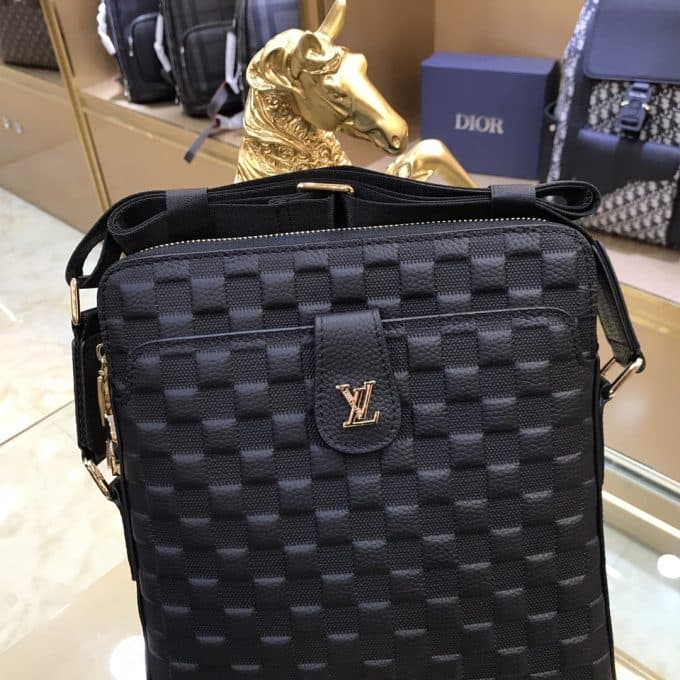 ルイヴィトンバッグコピー 定番人気2022新品 Louis Vuitton メンズ ショルダーバッグ - 画像 (5)