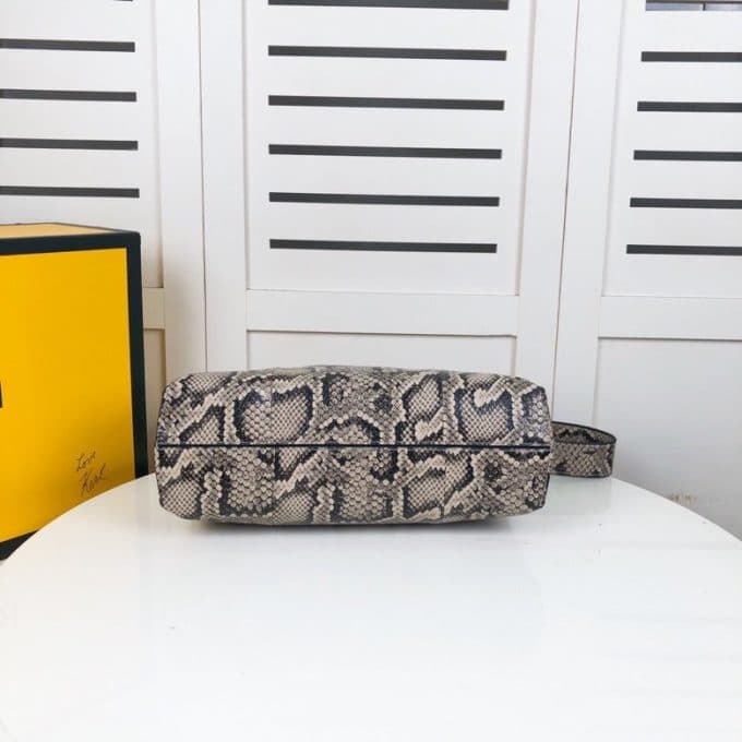 フェンディバッグコピー 2022新品注目度NO.1 FENDI レディース ショルダーバッグ - 画像 (4)
