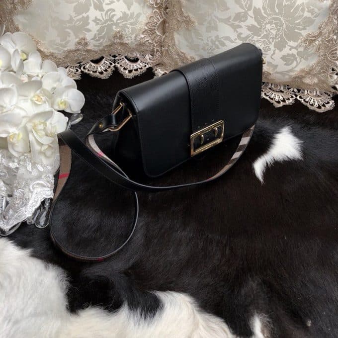2019新作超売れ筋バーバリー(BURBERRY)☆レディース ショルダーバッグコピー☆効果抜群♪視線を独り占める!! - 画像 (2)