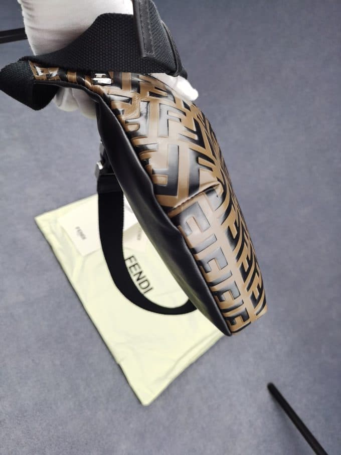 フェンディバッグコピー 2021新品注目度NO.1 FENDI メンズ ボディバッグ - 画像 (7)