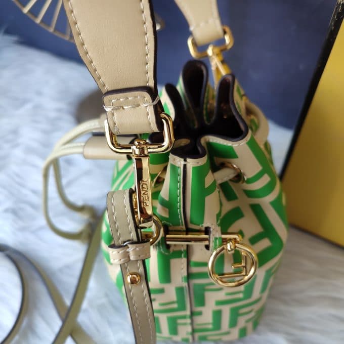フェンディバッグコピー 大人気2022新品 FENDI レディース バケツバッグ - 画像 (7)