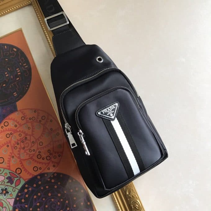 プラダバッグコピー 2021新品注目度NO.1 PRADA メンズ ボディバッグ