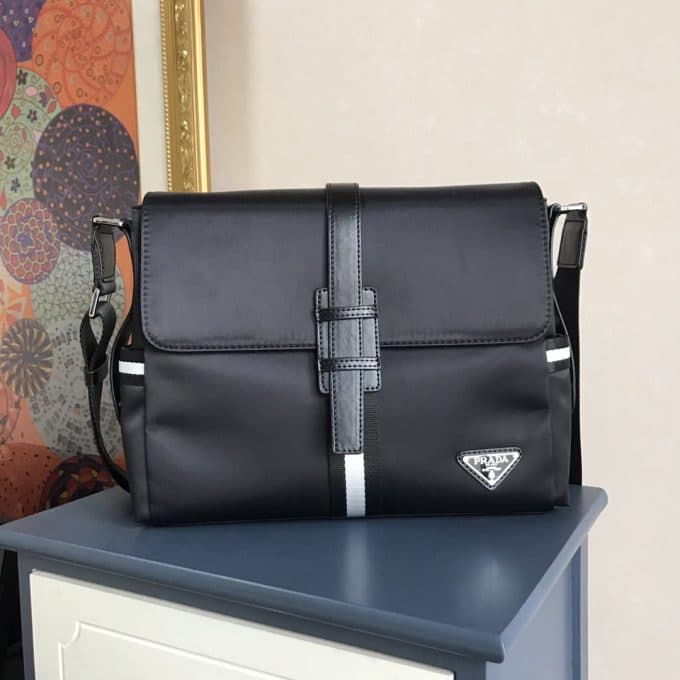 プラダバッグコピー 2021新品注目度NO.1 PRADA メンズ ショルダーバッグ