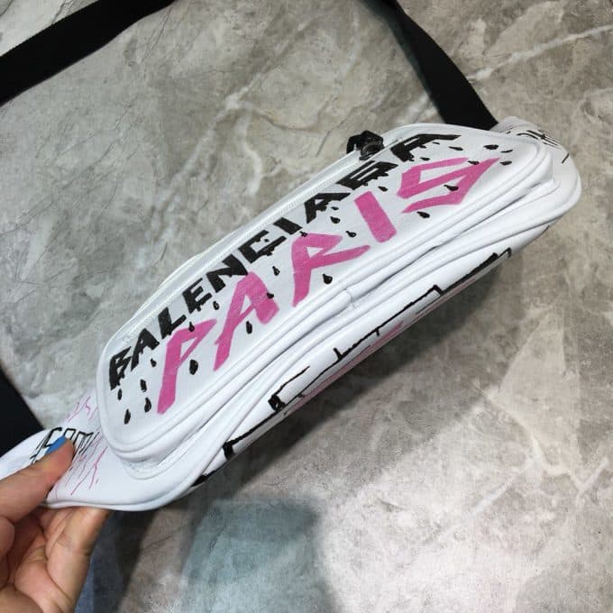 高品質 バレンシアガバッグコピー 定番人気2021新品 BALENCIAGA 男女兼用 ボディバッグ - 画像 (5)