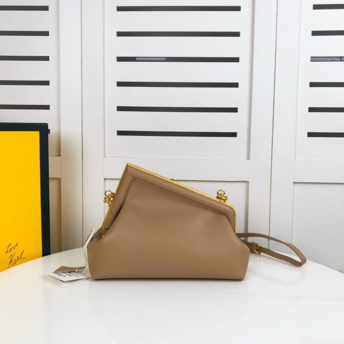 フェンディバッグコピー 2022新品注目度NO.1 FENDI レディース ショルダーバッグ - 画像 (4)