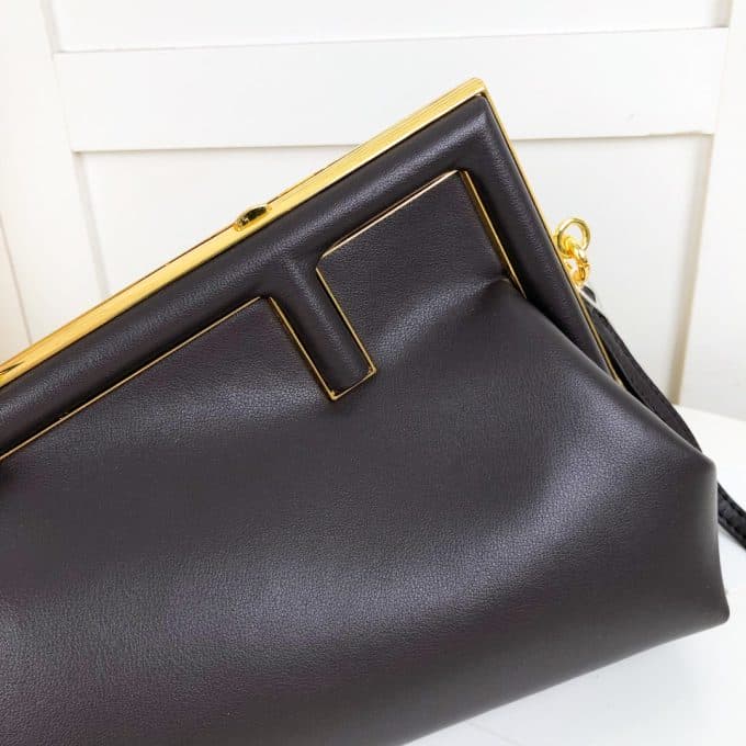 フェンディバッグコピー 大人気2022新品 FENDI レディース ショルダーバッグ - 画像 (4)