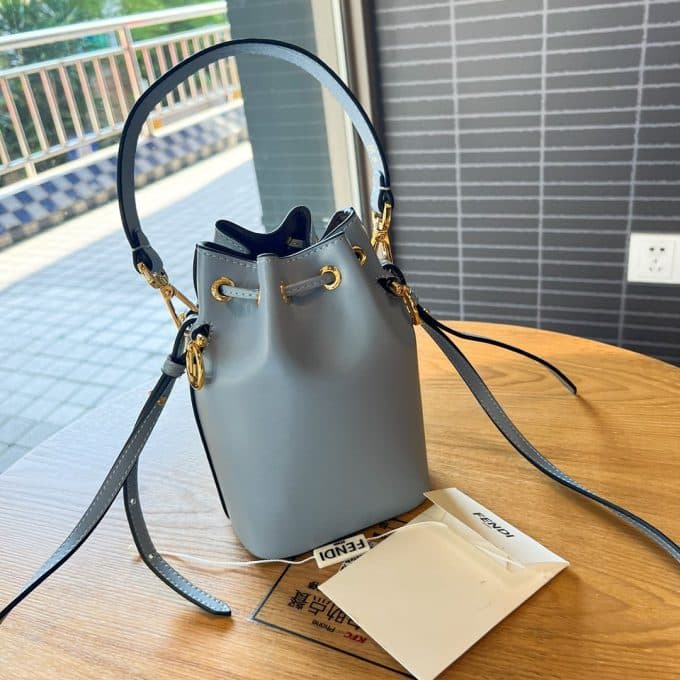 フェンディバッグコピー 2022新品注目度NO.1 FENDI レディース バケツバッグ - 画像 (2)