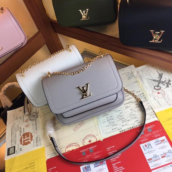 ルイヴィトンバッグコピー 2020新品注目度NO.1 Louis Vuitton レディース ショルダーバッグ