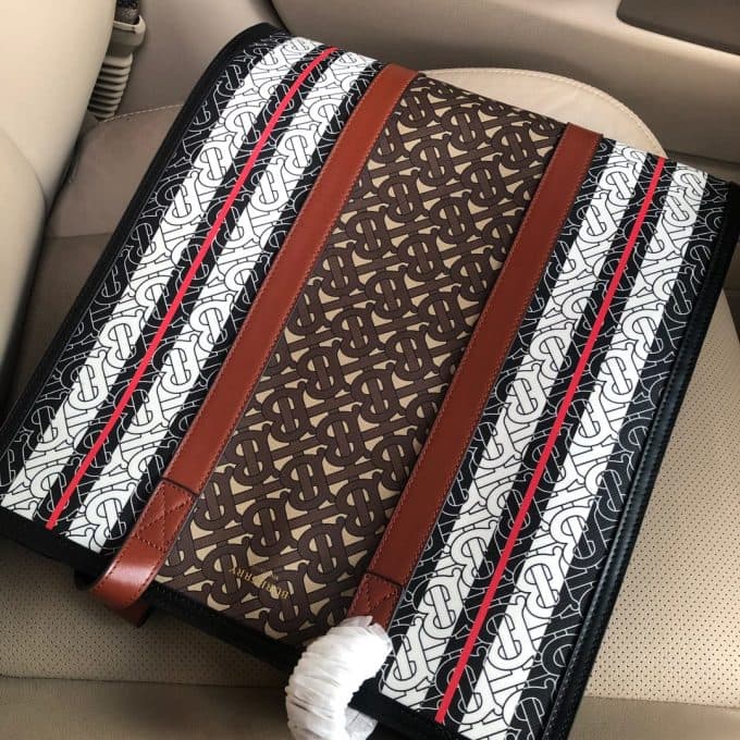 バーバリーバッグコピー 定番人気2021新品 BURBERRY メンズ トートバッグ - 画像 (4)