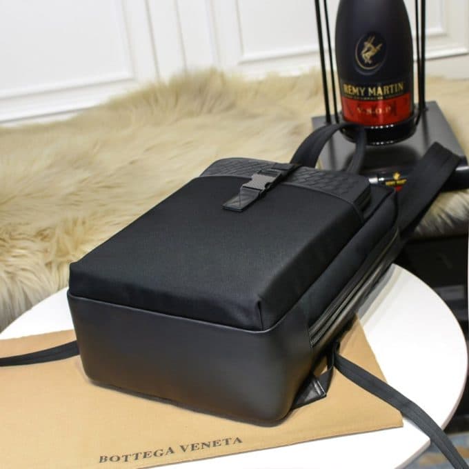 ボッテガヴェネタバッグコピー 定番人気2021新品 Bottega Veneta 男女兼用 バックパック - 画像 (4)