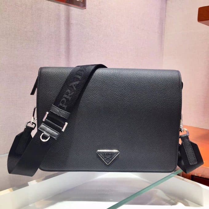 高品質プラダバッグコピー 定番人気2021新品 PRADA メンズ ショルダーバッグ