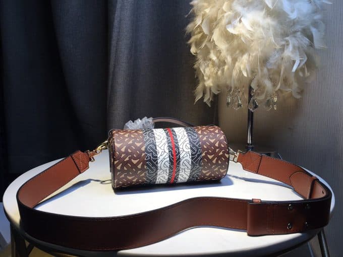 2019大人気爆発バーバリー(BURBERRY)☆レディース ショルダーバッグコピー☆人気商品今流行り欠かせない存在☆★ - 画像 (4)