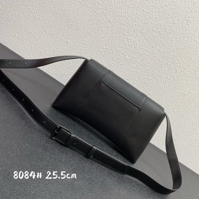 バレンシアガバッグコピー 定番人気2022新品 BALENCIAGAレディース ショルダーバッグ - 画像 (2)