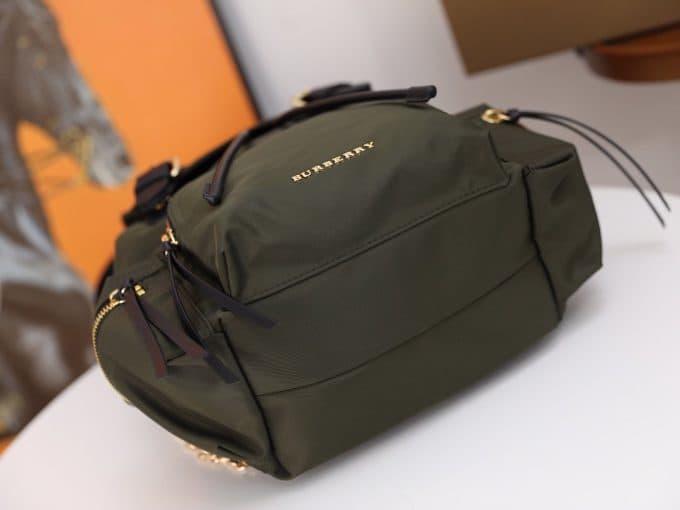 バーバリーバッグコピー 大人気2021新品 BURBERRY 男女兼用 バックパック - 画像 (4)