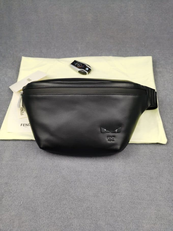 フェンディバッグコピー 大人気2021新品 FENDI メンズ ボディバッグ