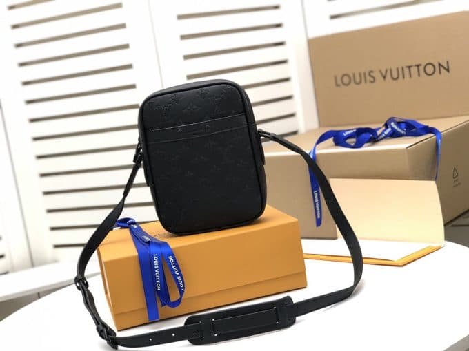 ルイヴィトンバッグコピー 2021新品注目度NO.1 Louis Vuitton メンズ ショルダーバッグ