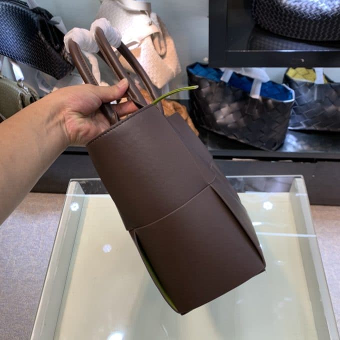 ボッテガヴェネタバッグコピー 定番人気2021新品 Bottega Veneta メンズ トートバッグ - 画像 (2)