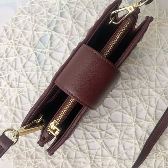 2019秋冬注目度NO.1ミュウミュウ(MIUMIU)☆ ショルダーバッグコピー☆特別価格にて販売!!アイテム続々追加中♪♪♪ - 画像 (8)